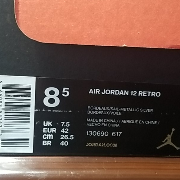 ✔AUTHENTIC Air Jordan 12 Retro - Picture 4 of 16